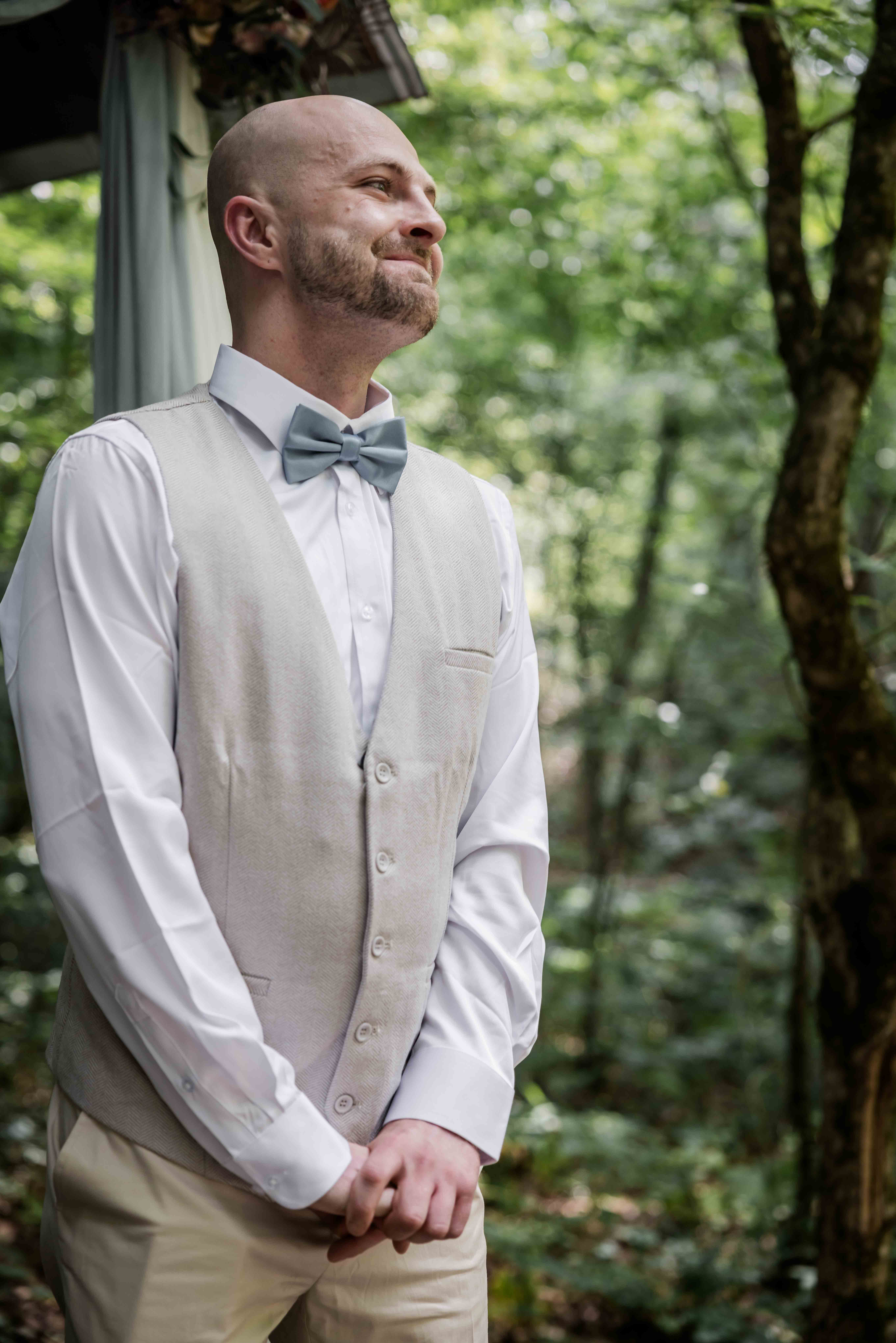 First Look Photo Ideas 