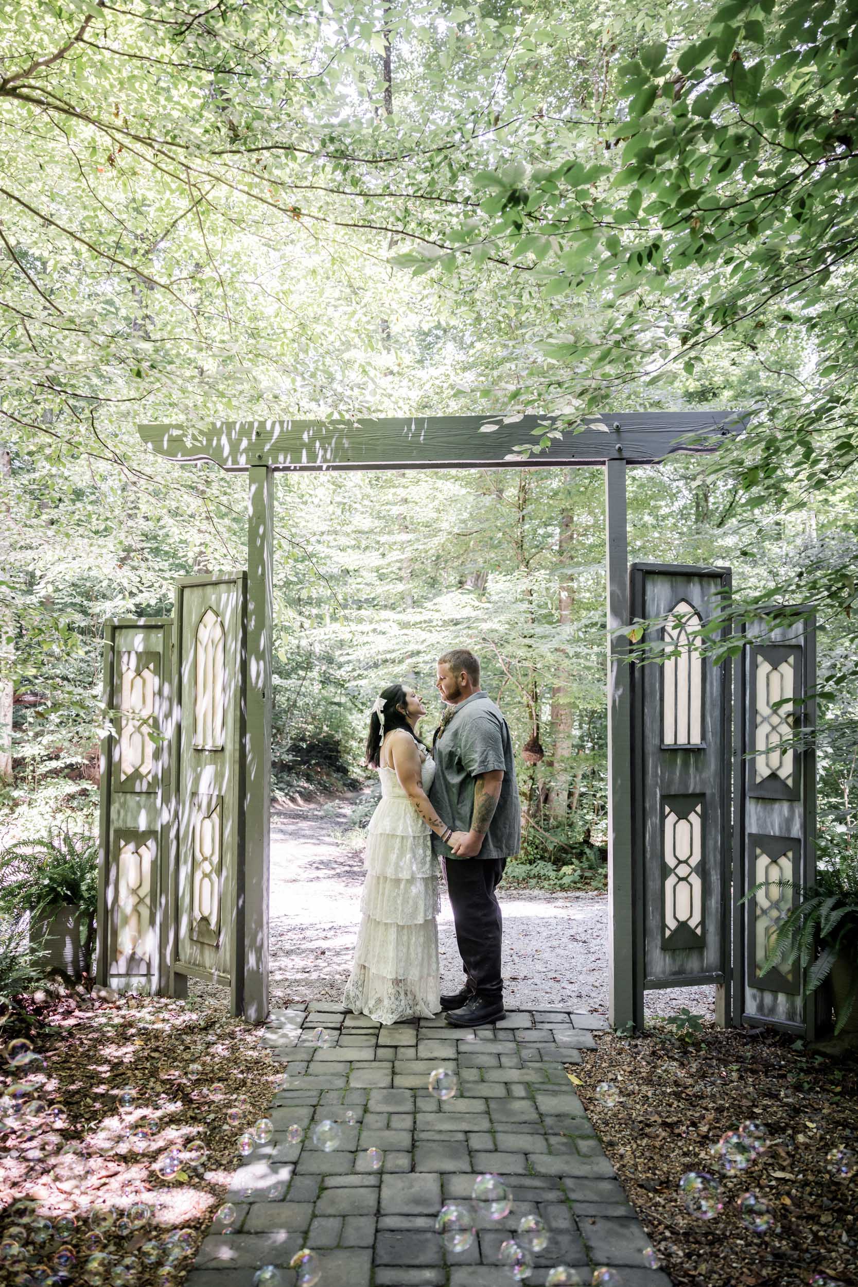 East Tennessee Bride and Groom