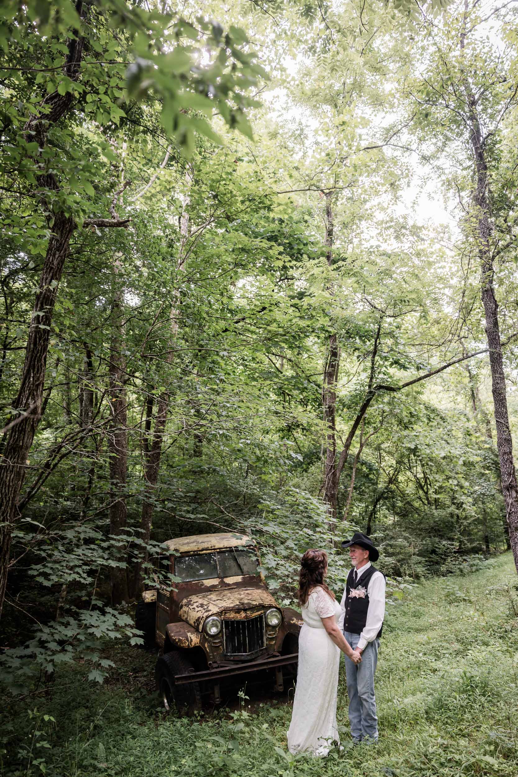 Jeep Truck Wedding Photos 