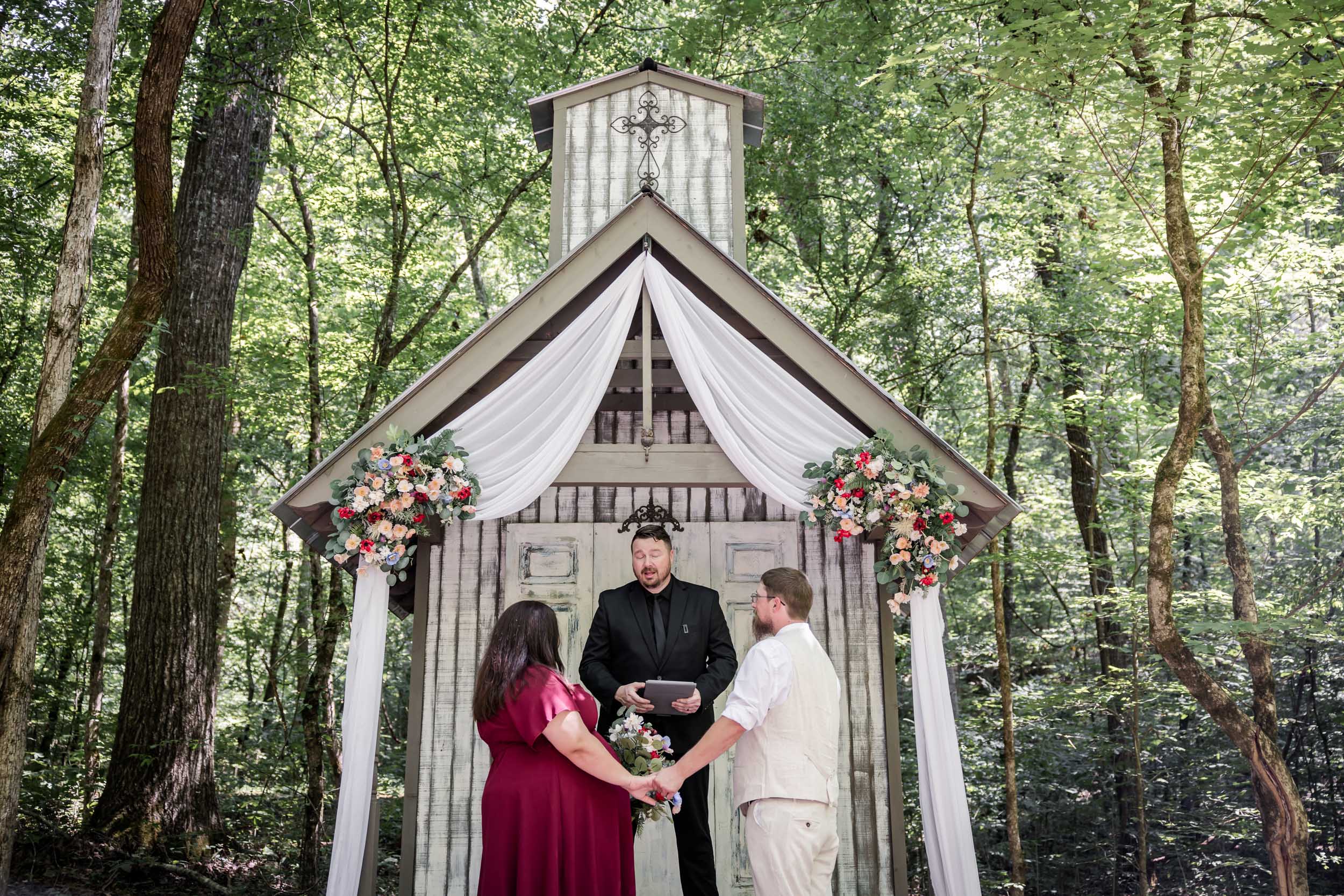 Summer Wedding Chapel IDeas 