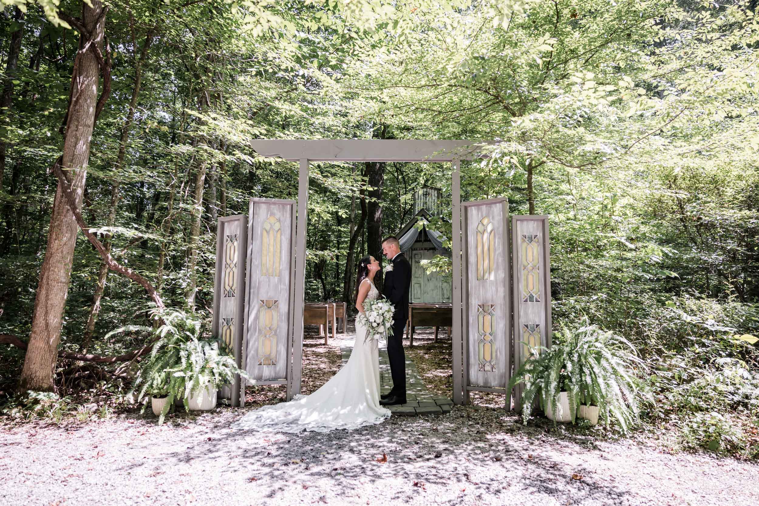 Woodsy East Tennessee Elopement 