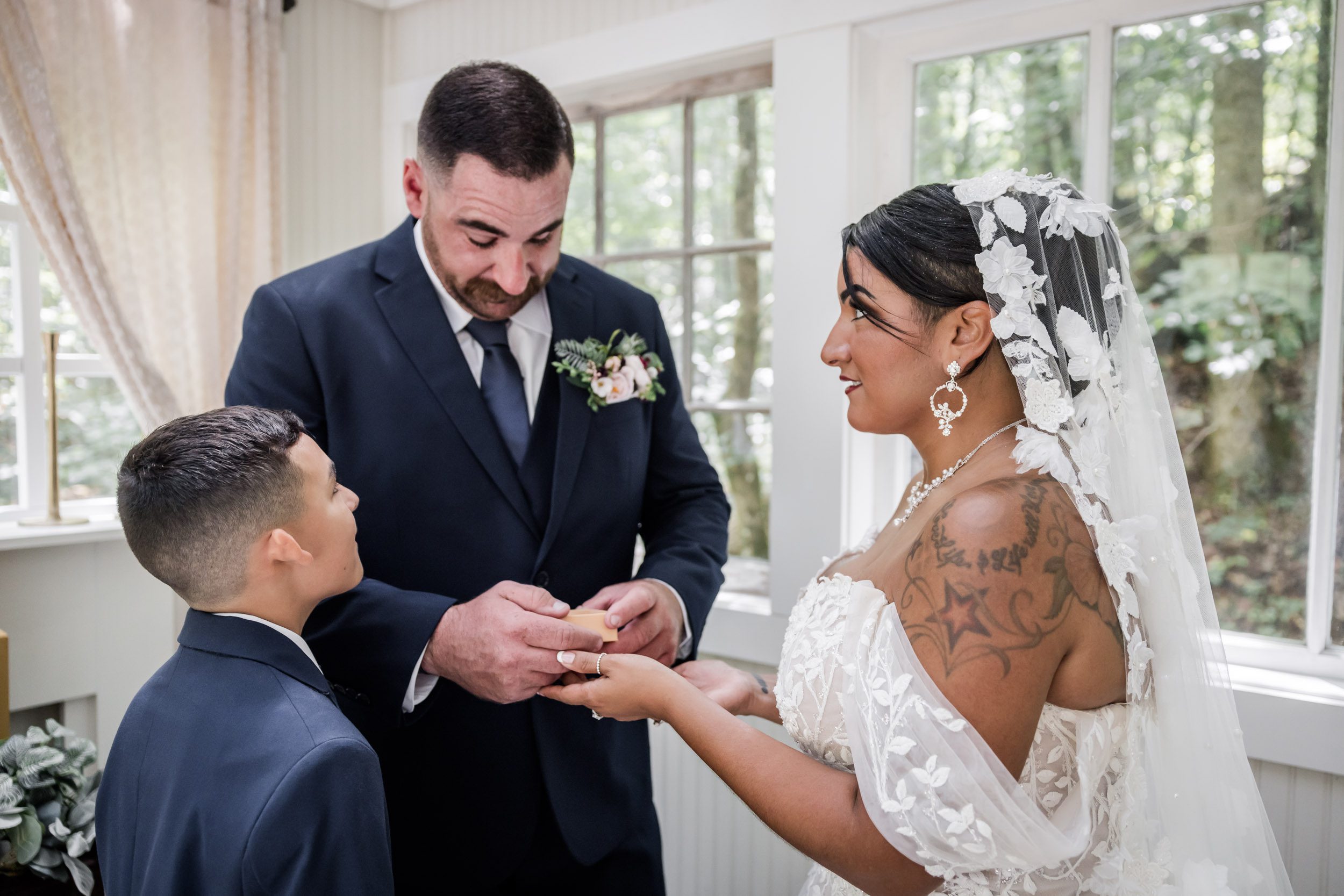 First Look Photo Ideas 