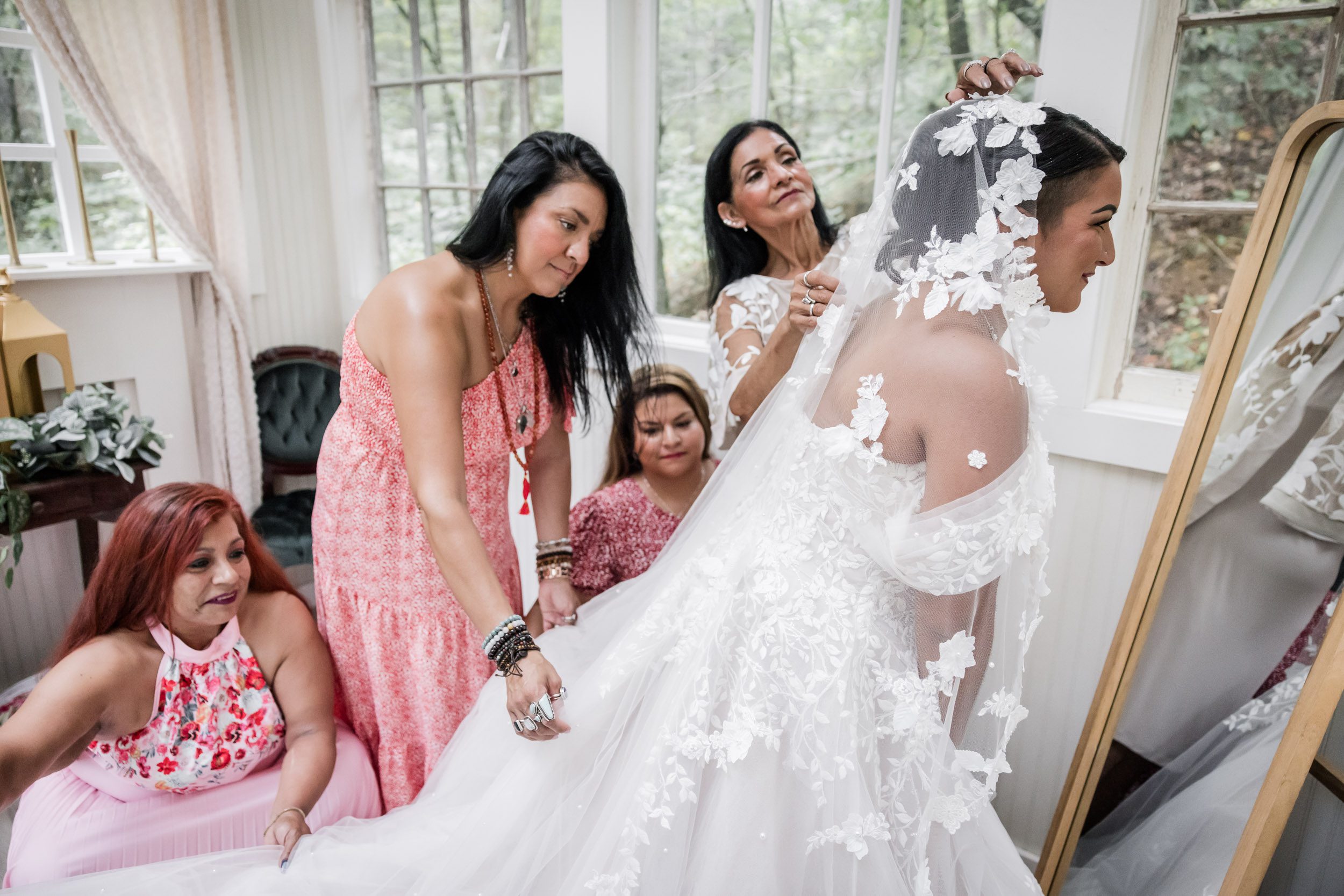 Getting Ready Photo Ideas 