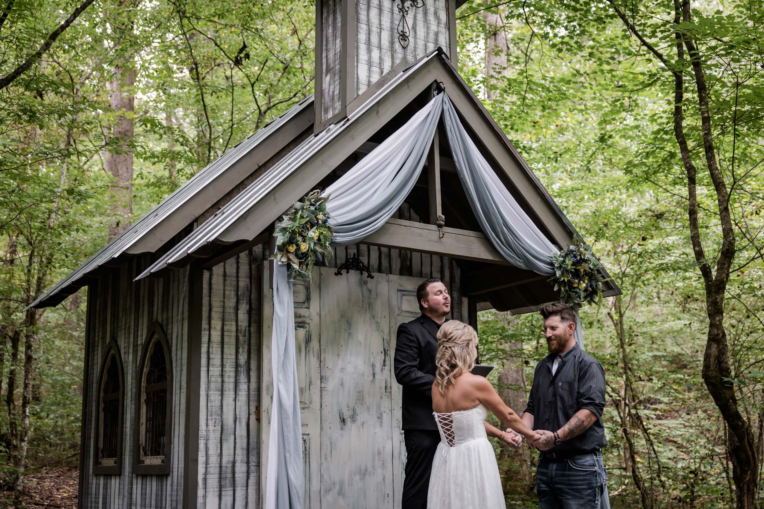East Tennessee Elopement Photographer 