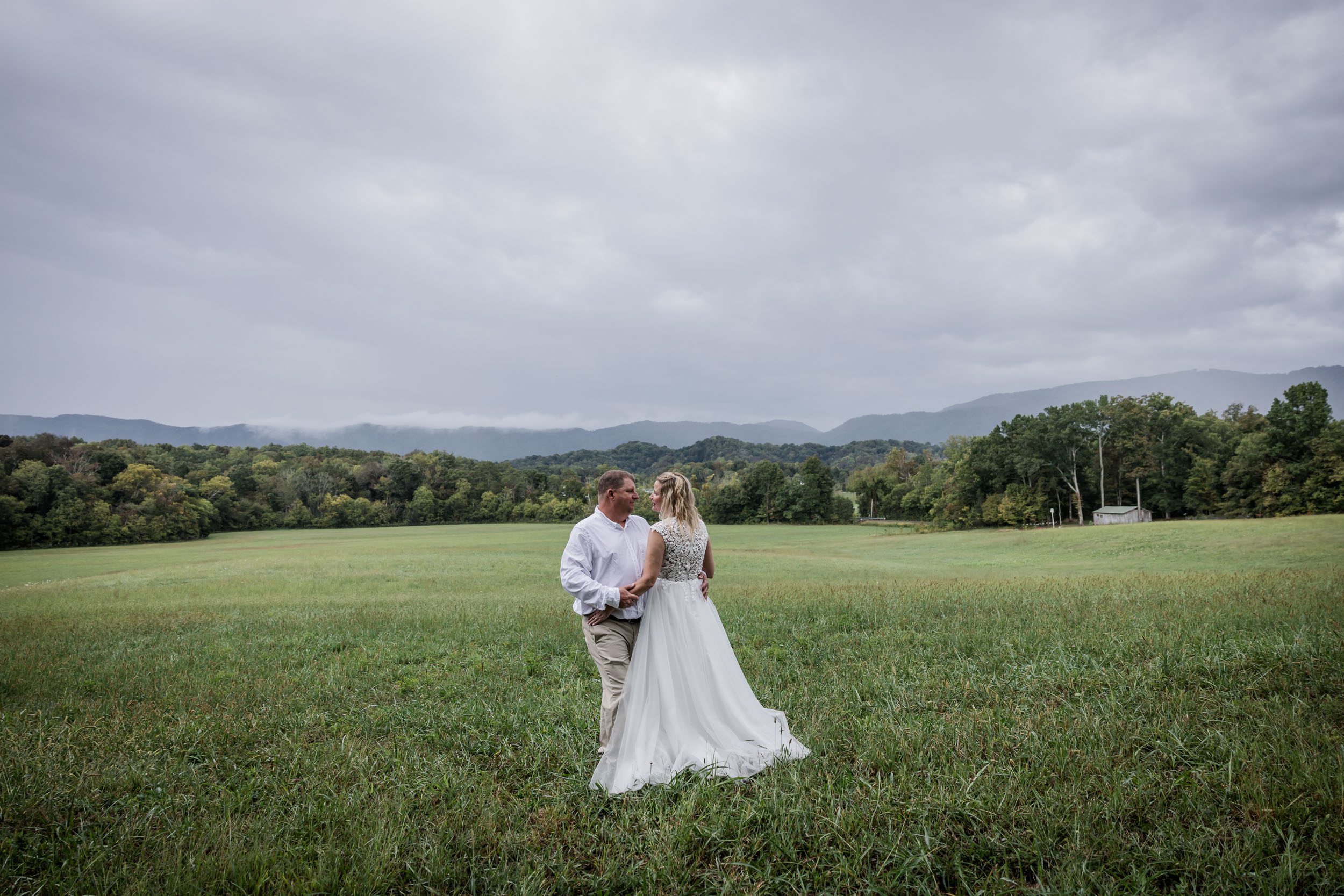 East Tennessee Bride and Groom 