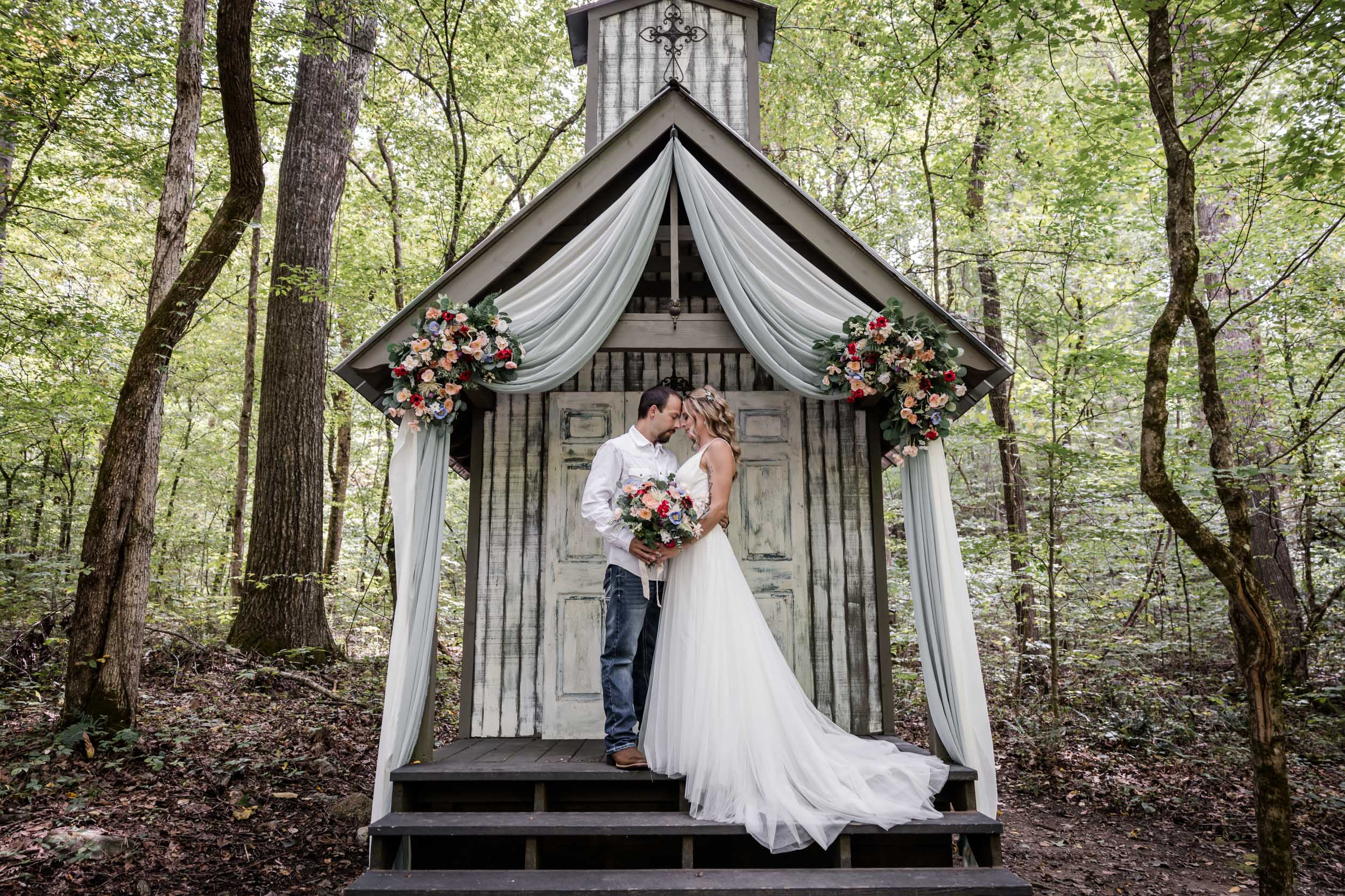 Smoky Mountain Bride and Groom 