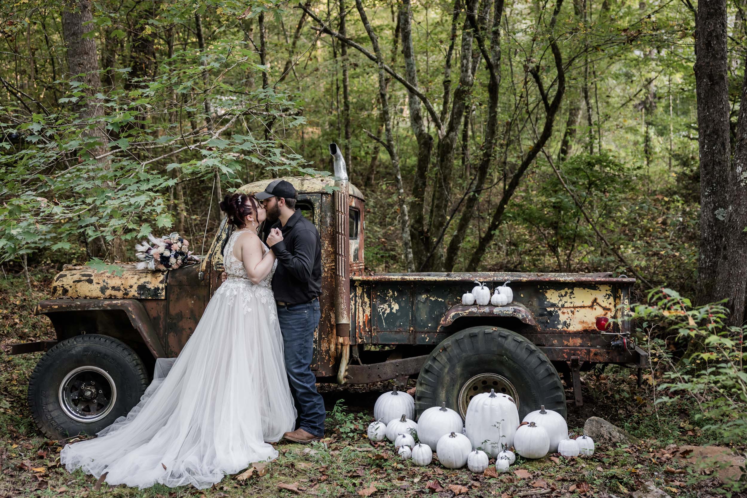 Fall Jeep Truck Wedding Photography 