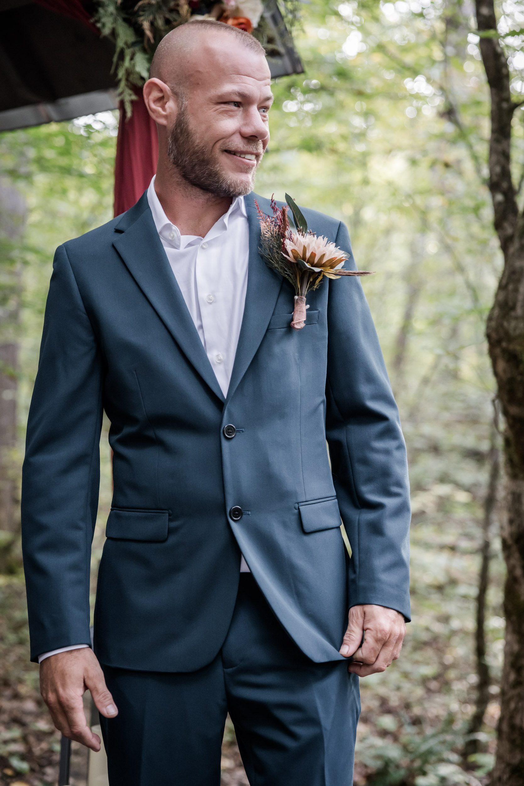 First Look Photo Ideas 