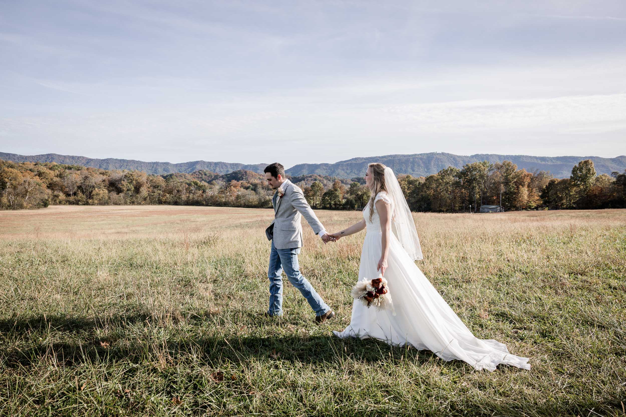 Sophisticated Smoky Mountain Wedding 