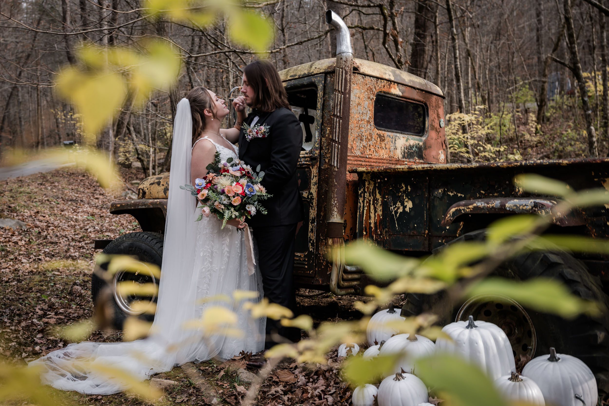 Relaxed Fall Wedding 