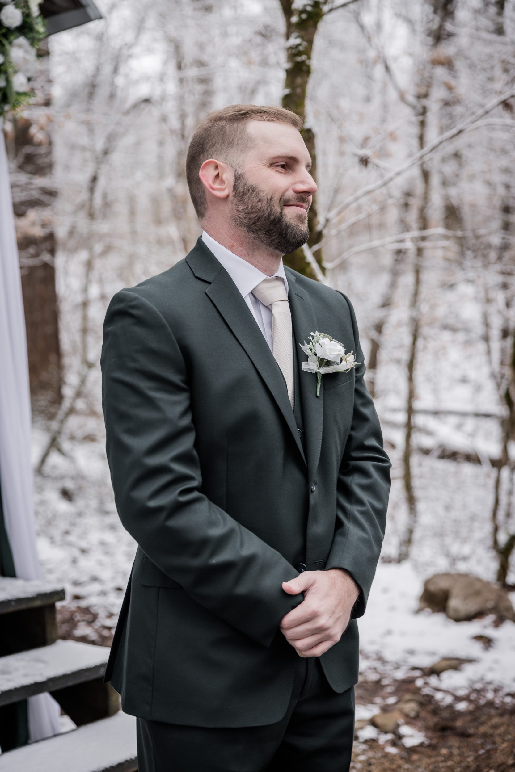 First Look Photo Ideas 