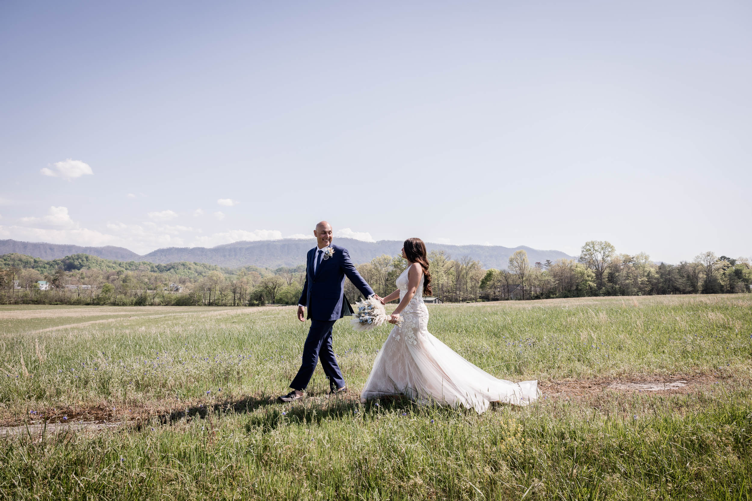 Relaxed Smoky Mountain Micro Wedding 
