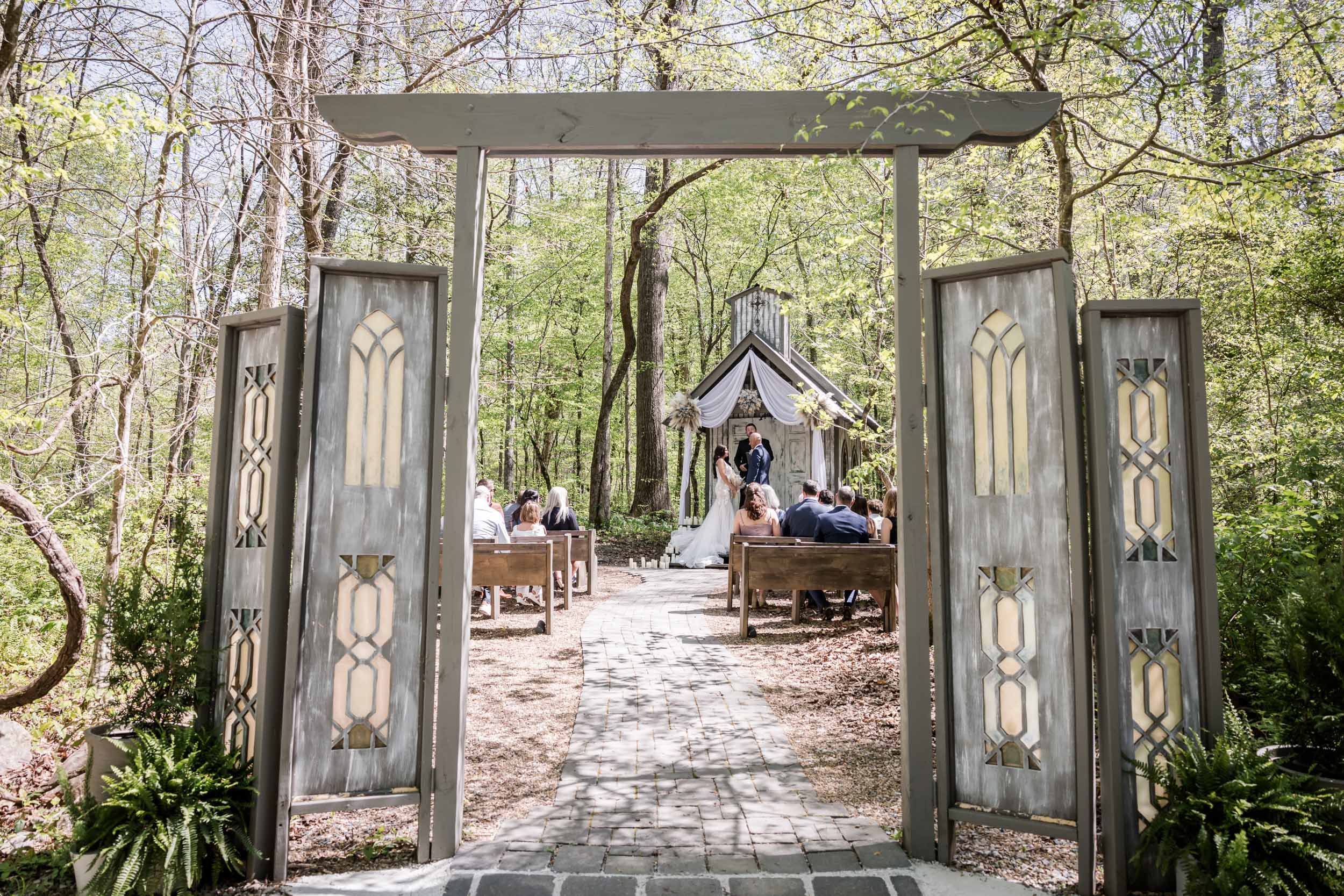 Relaxed Smoky Mountain Micro Wedding 