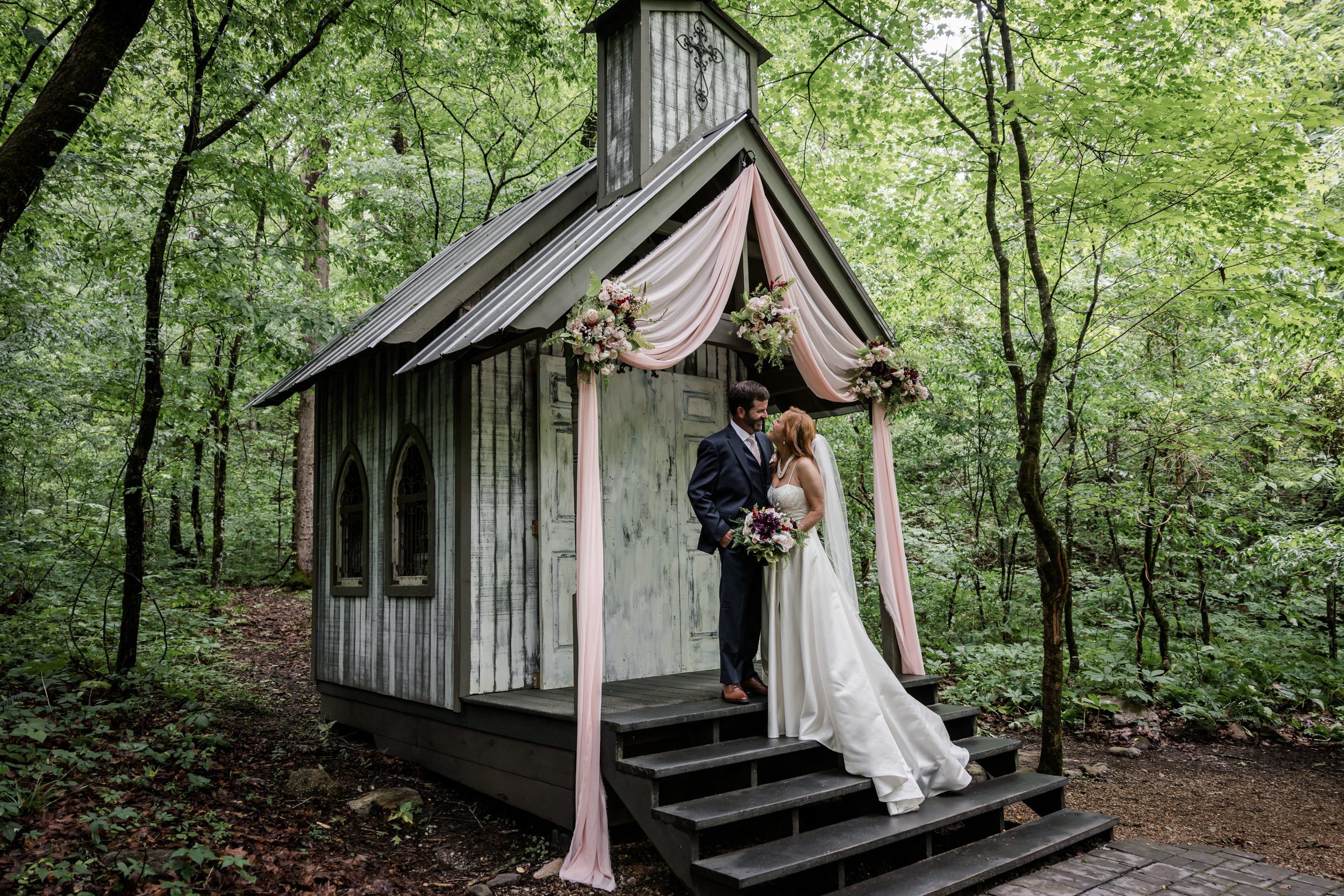 East Tennessee Bride and Groom