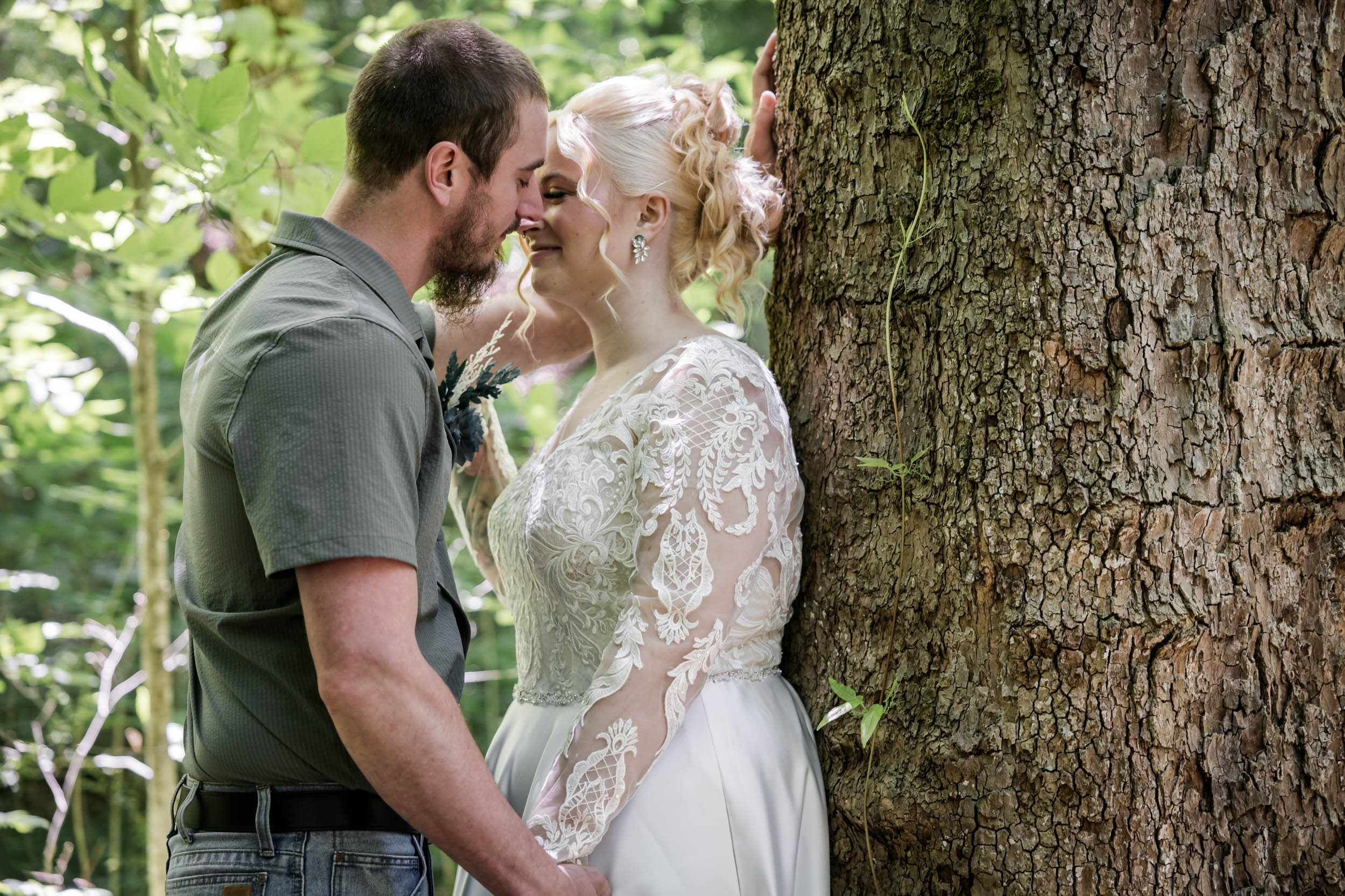 East Tennessee Bride and Groom