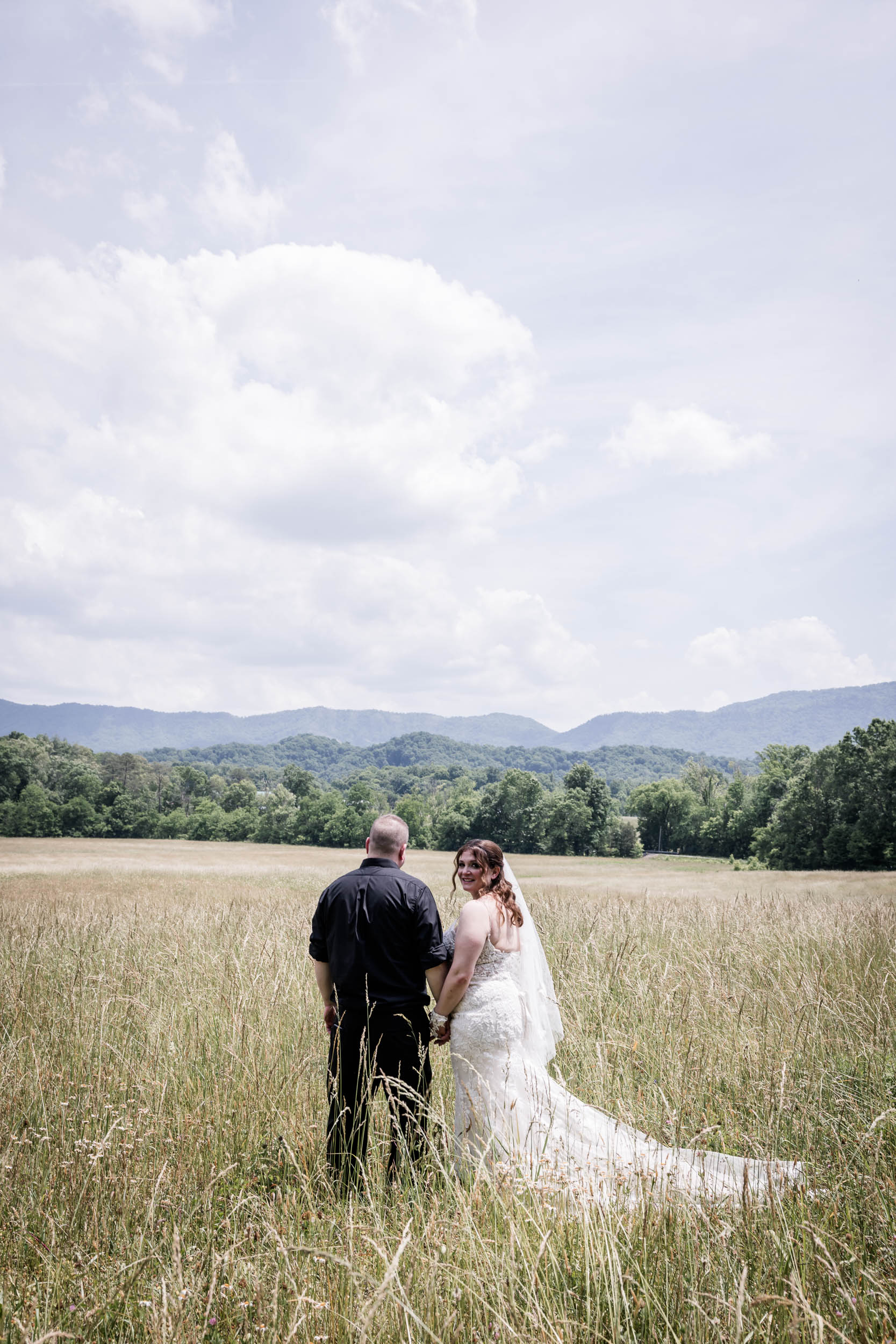 Easy Country Micro Wedding 