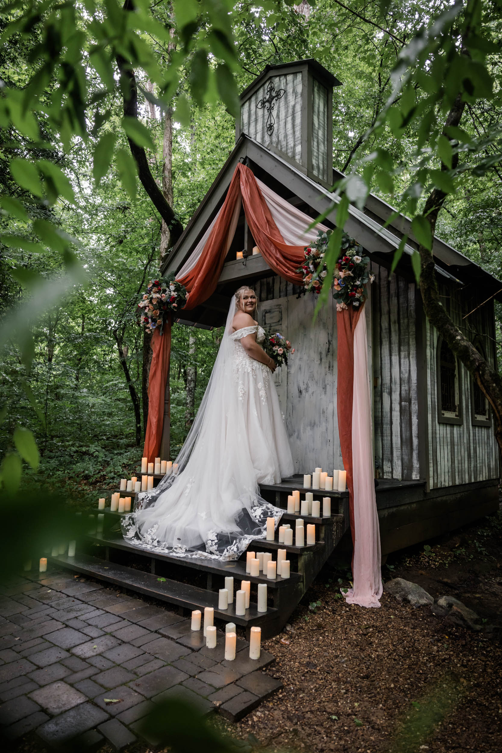 Rainy Bridal Photo Ideas 