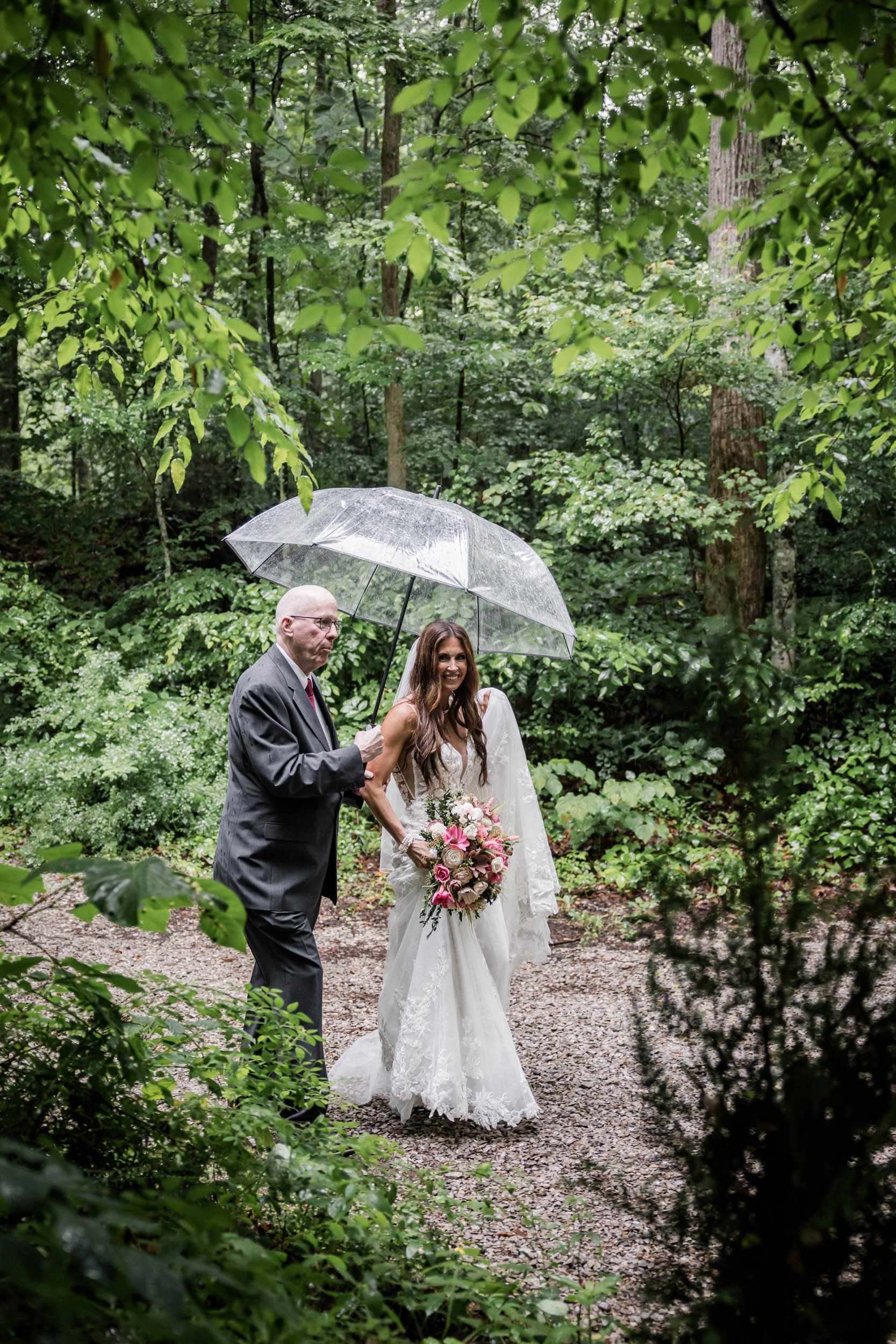 Rainy Hometown Micro Wedding 