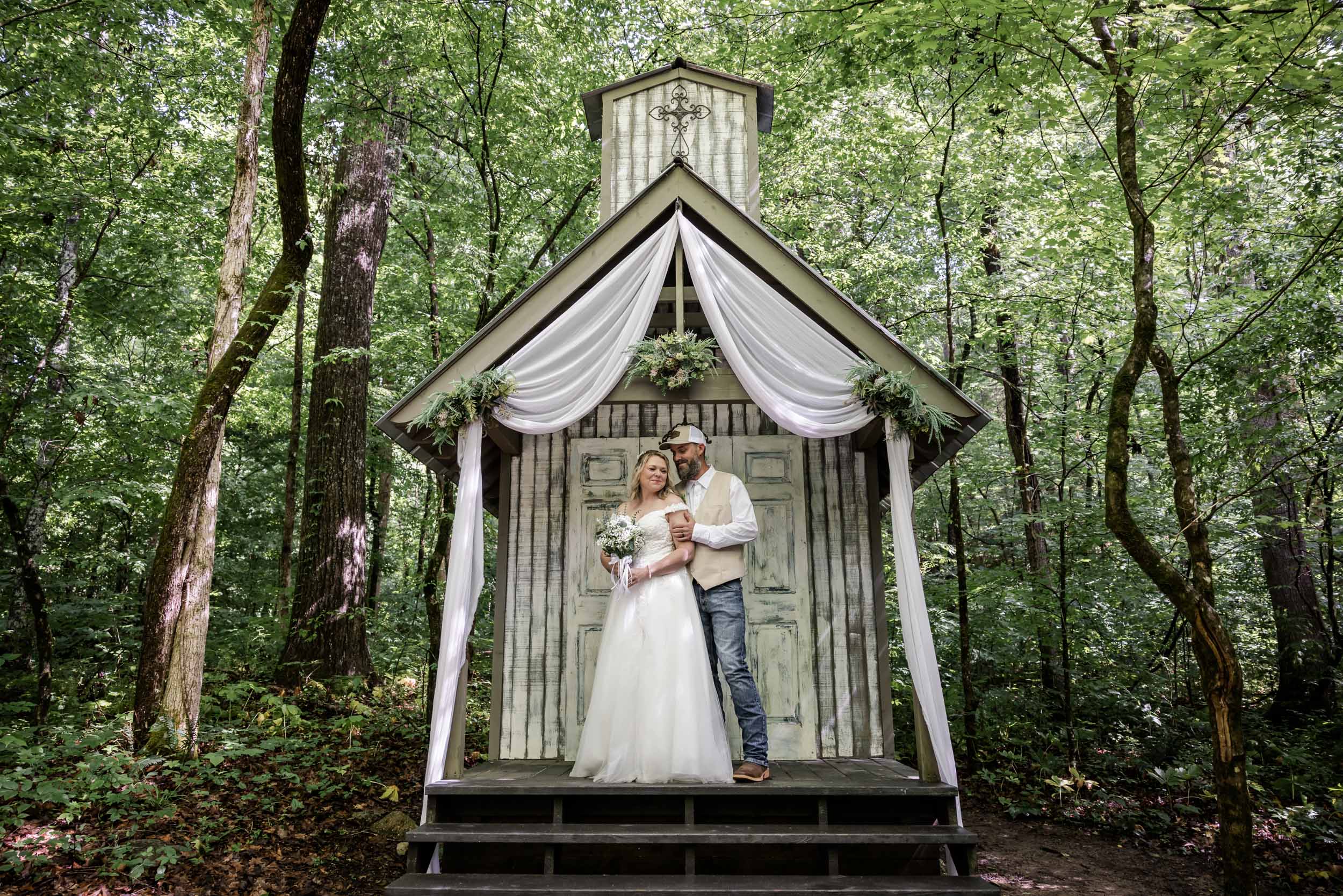 Smoky Mountain Bride and Groom 