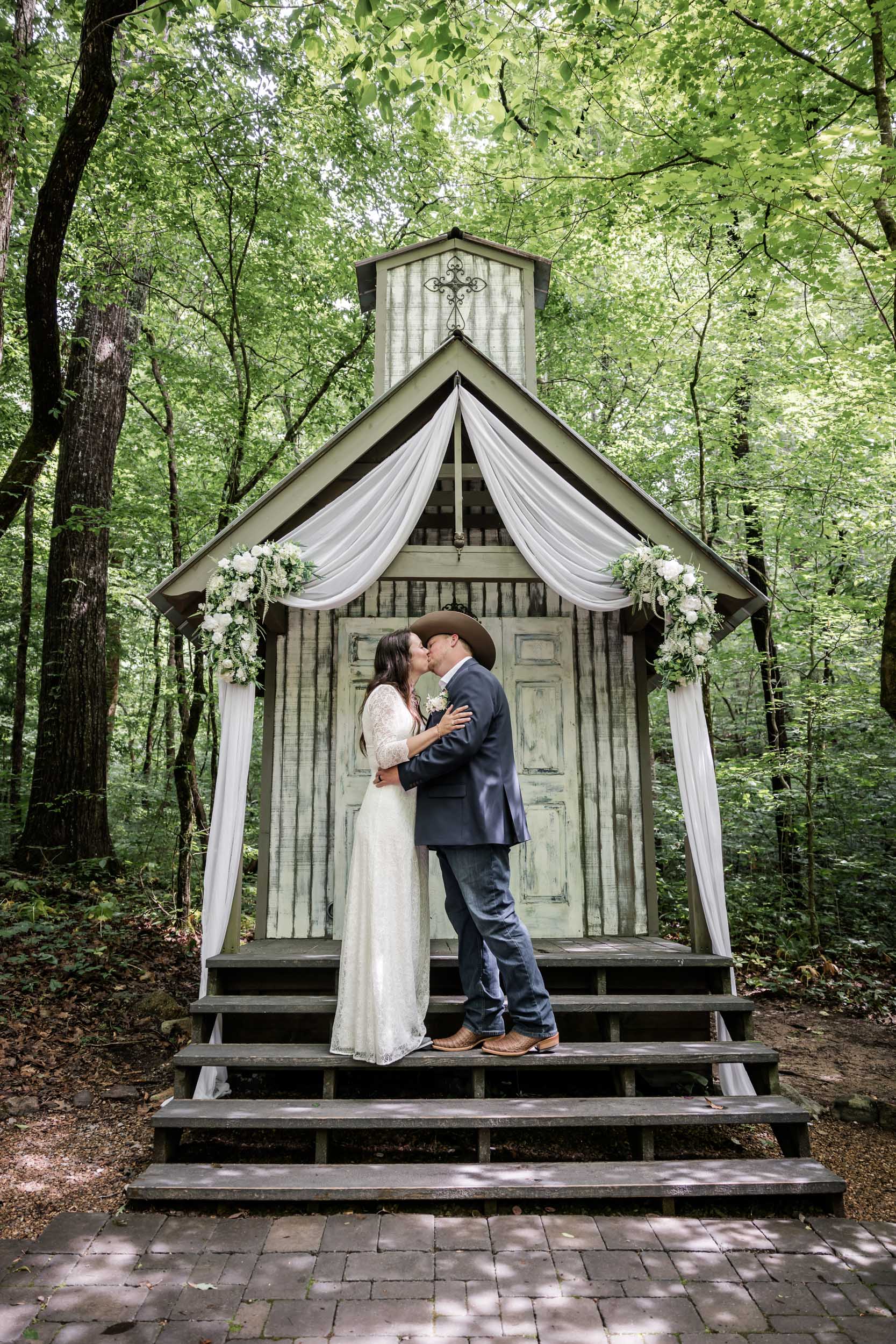 First Kiss Photo Ideas 