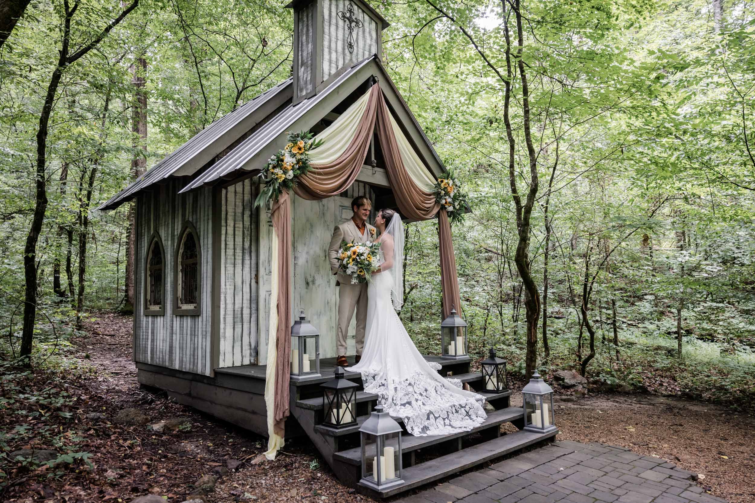 East Tennessee Bride and Groom
