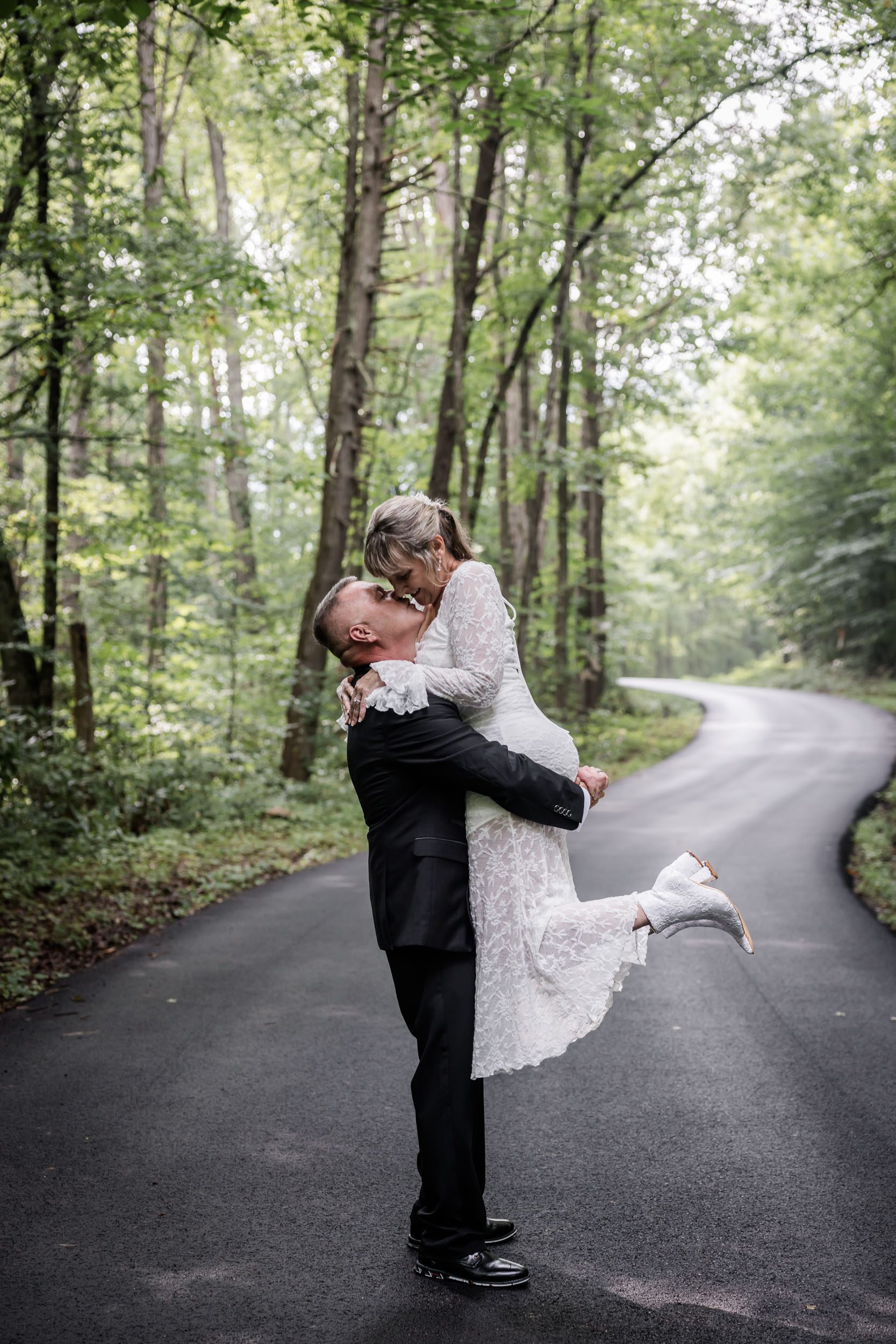 East Tennessee Bride and Groom