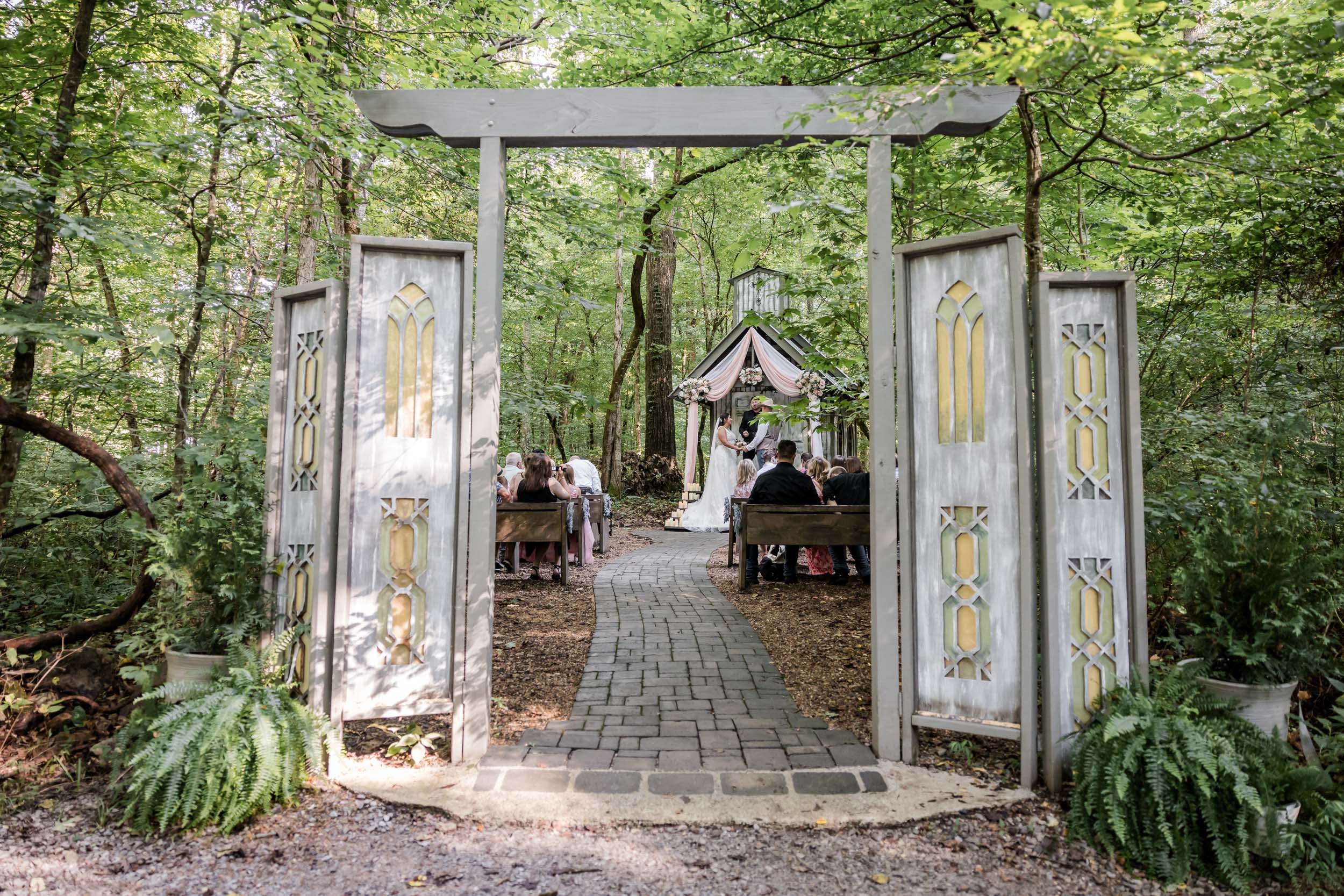 Smoky Mountain Wedding Chapel 