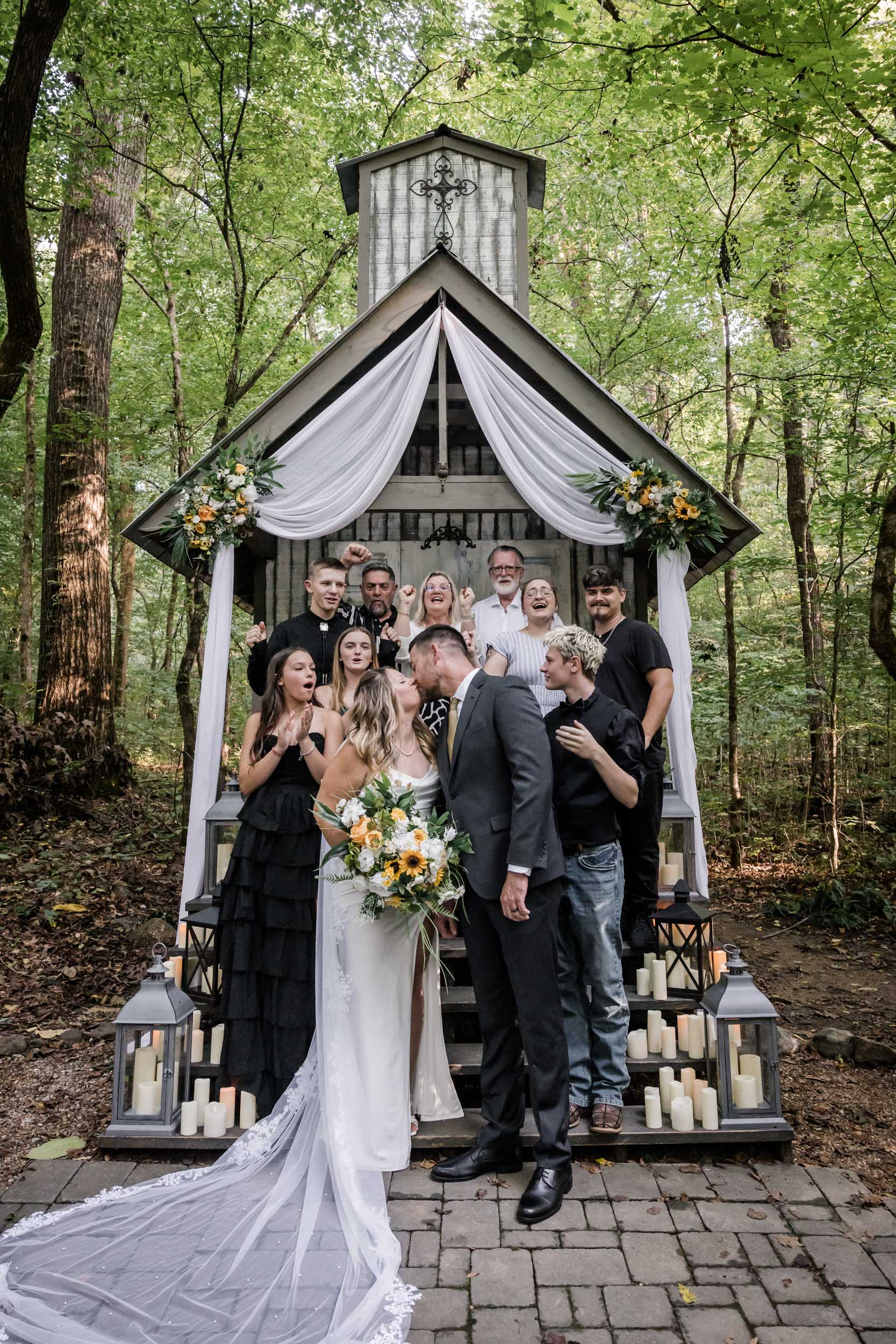 Group Wedding Photo Ideas