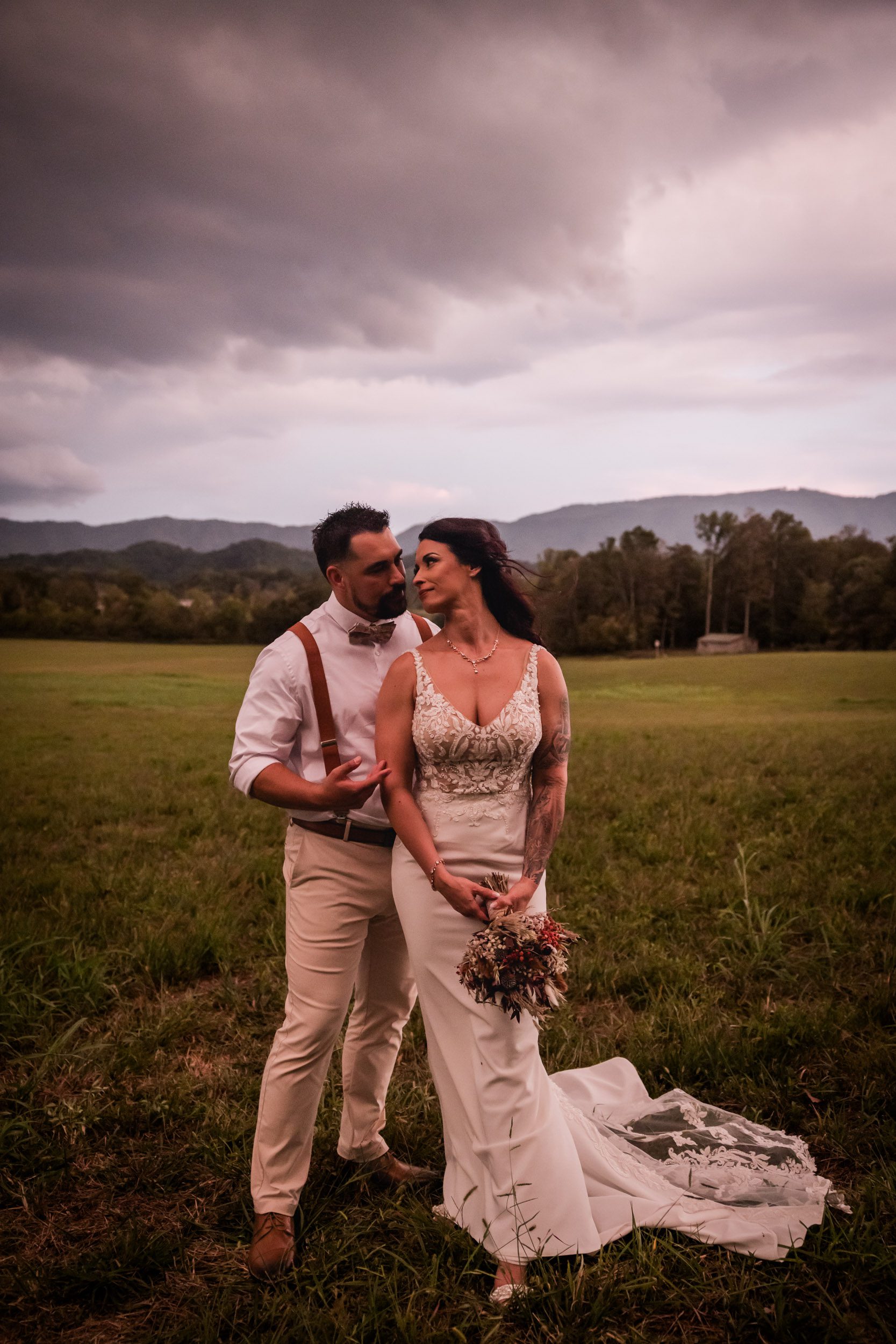 Evening Wedding Photo Ideas