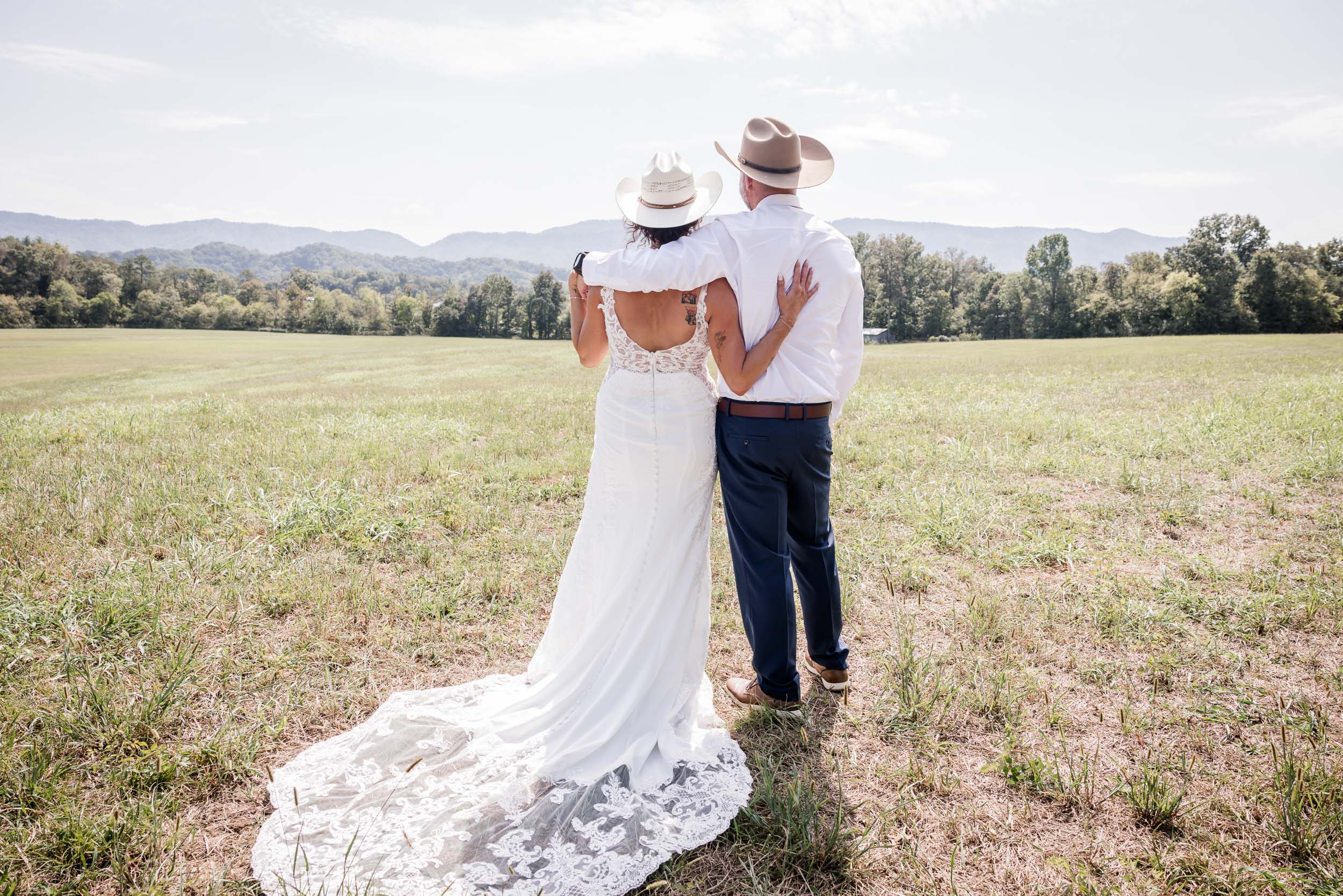 East Tennessee Wedding Photographer