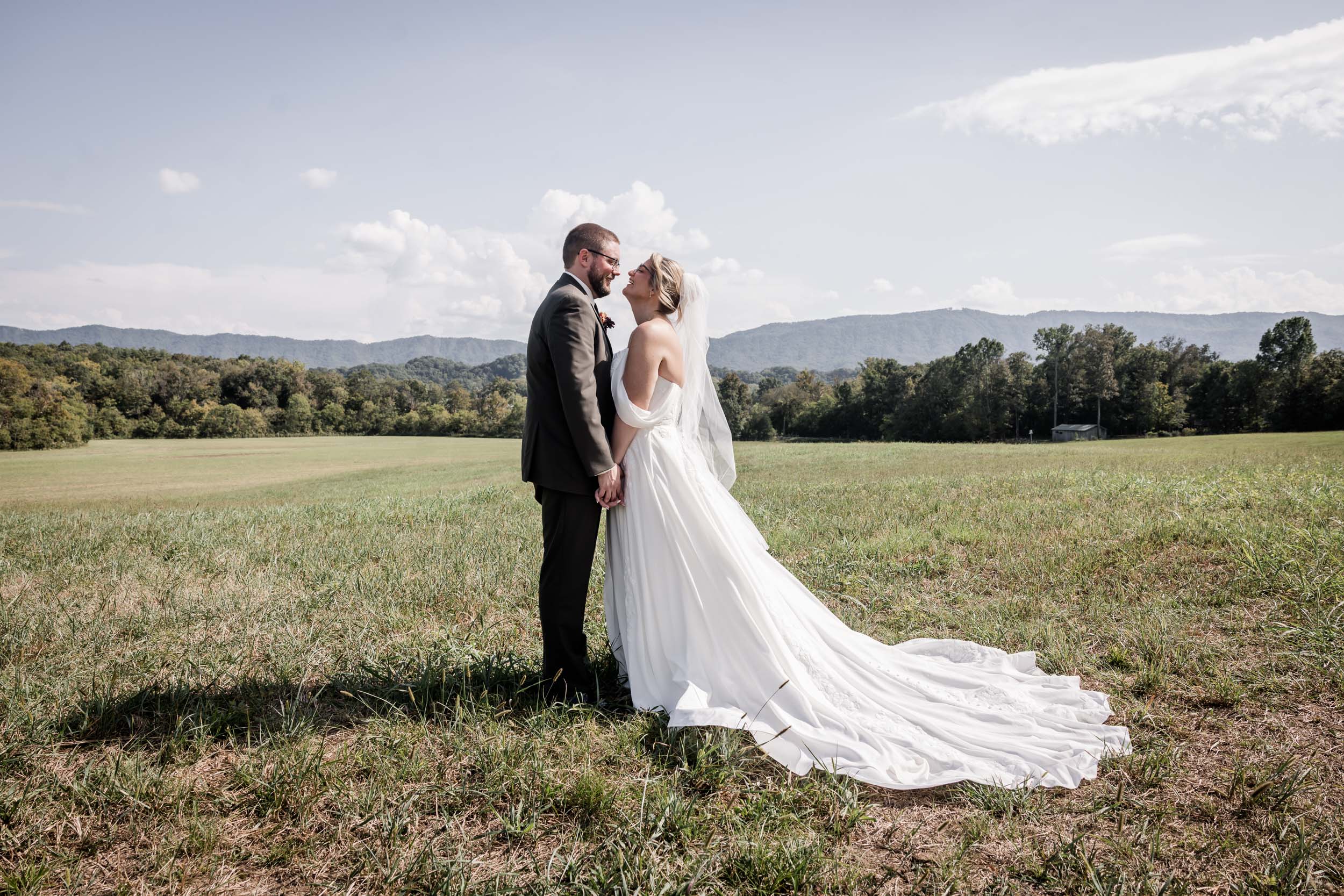 East Tennessee Wedding Photographer